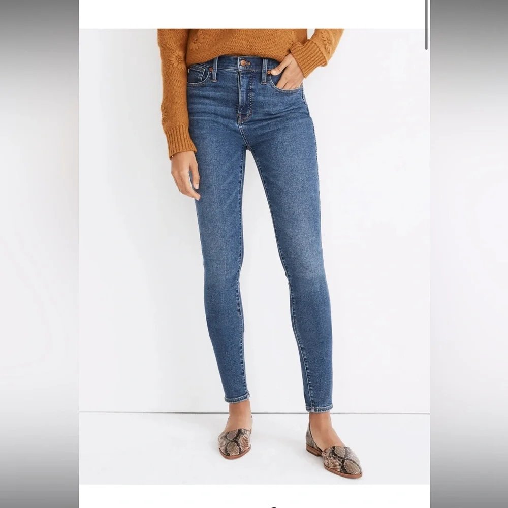 Madewell - Petite 10" High-Rise Skinny Jeans in Wendover Wash-Size 23P - Picture 4 of 12